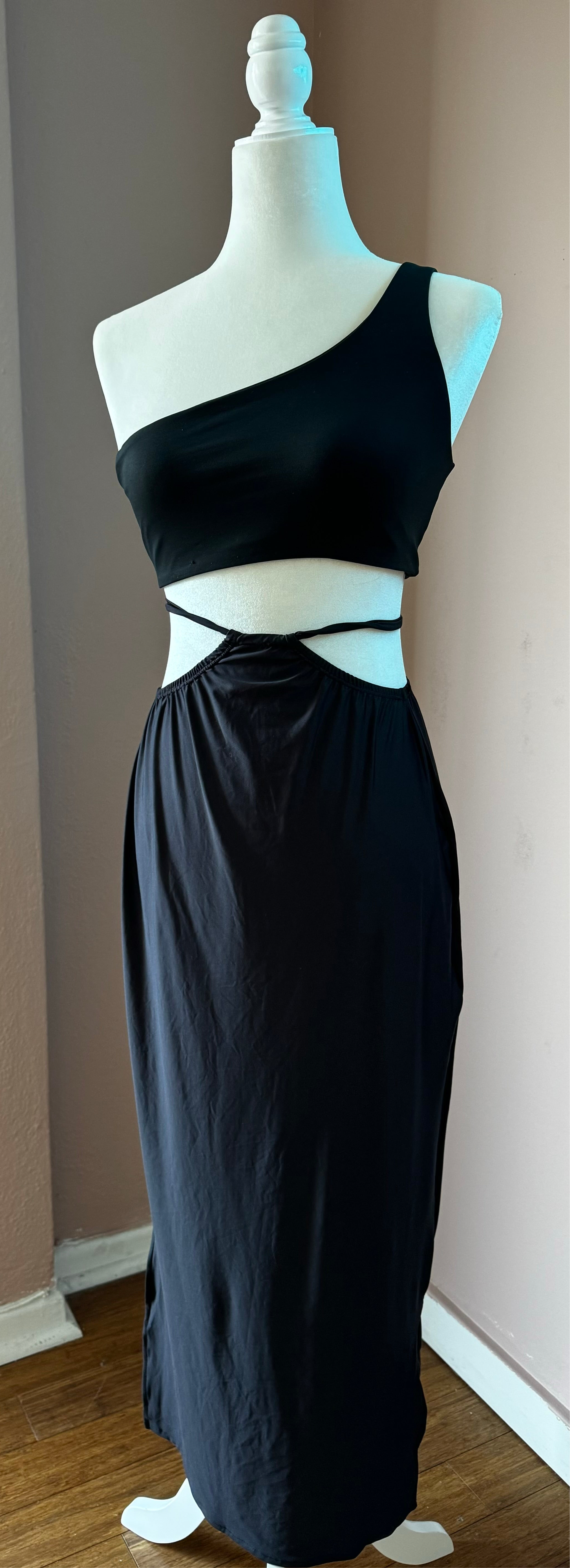 Black MidiCutout  Skirt